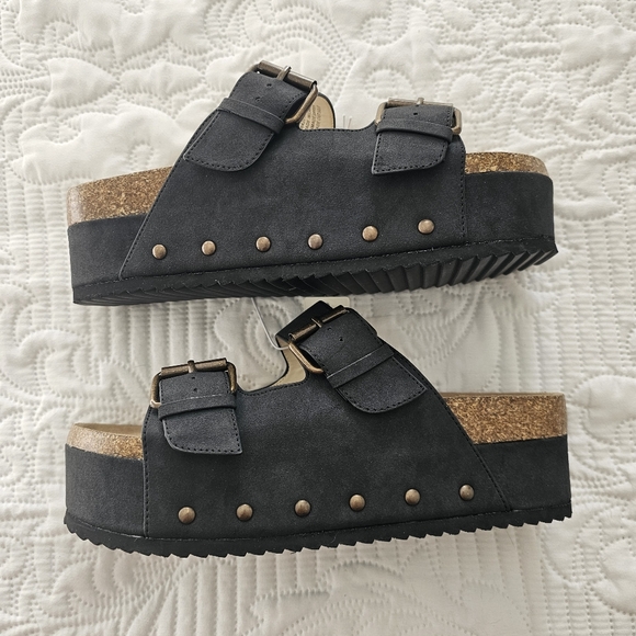 Altar'd State Serena Platform Sandals - Picture 5 of 16